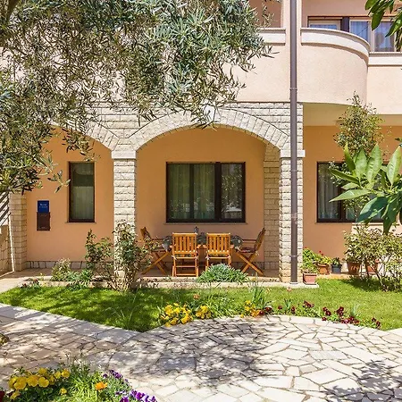 Ljuba Apartamento Pula