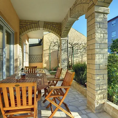 Ljuba Apartamento *