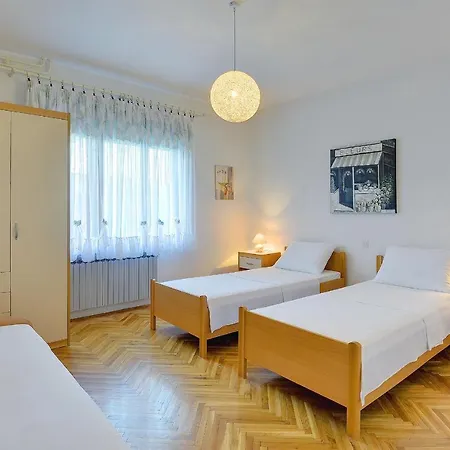 Apartment Valmade *