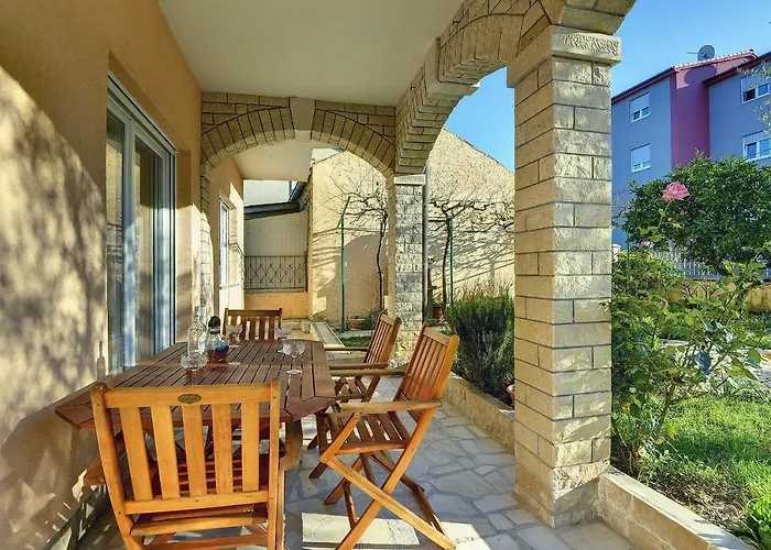 Valmade Apartment *
